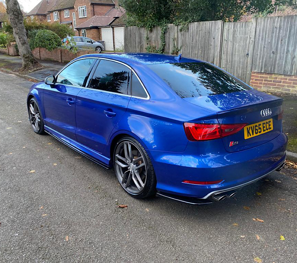 4D NUMBER PLATE KEYRING YELLOW GIFT